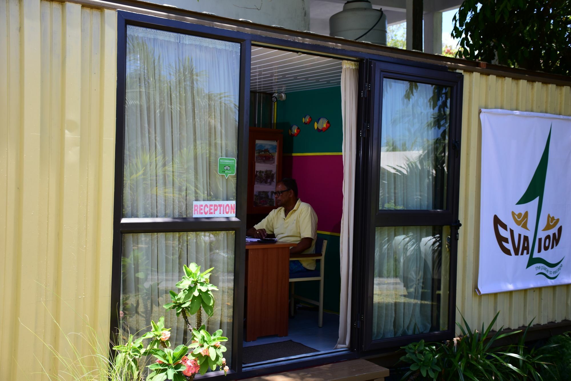 Evazion Hotel Grand River South East Екстериор снимка