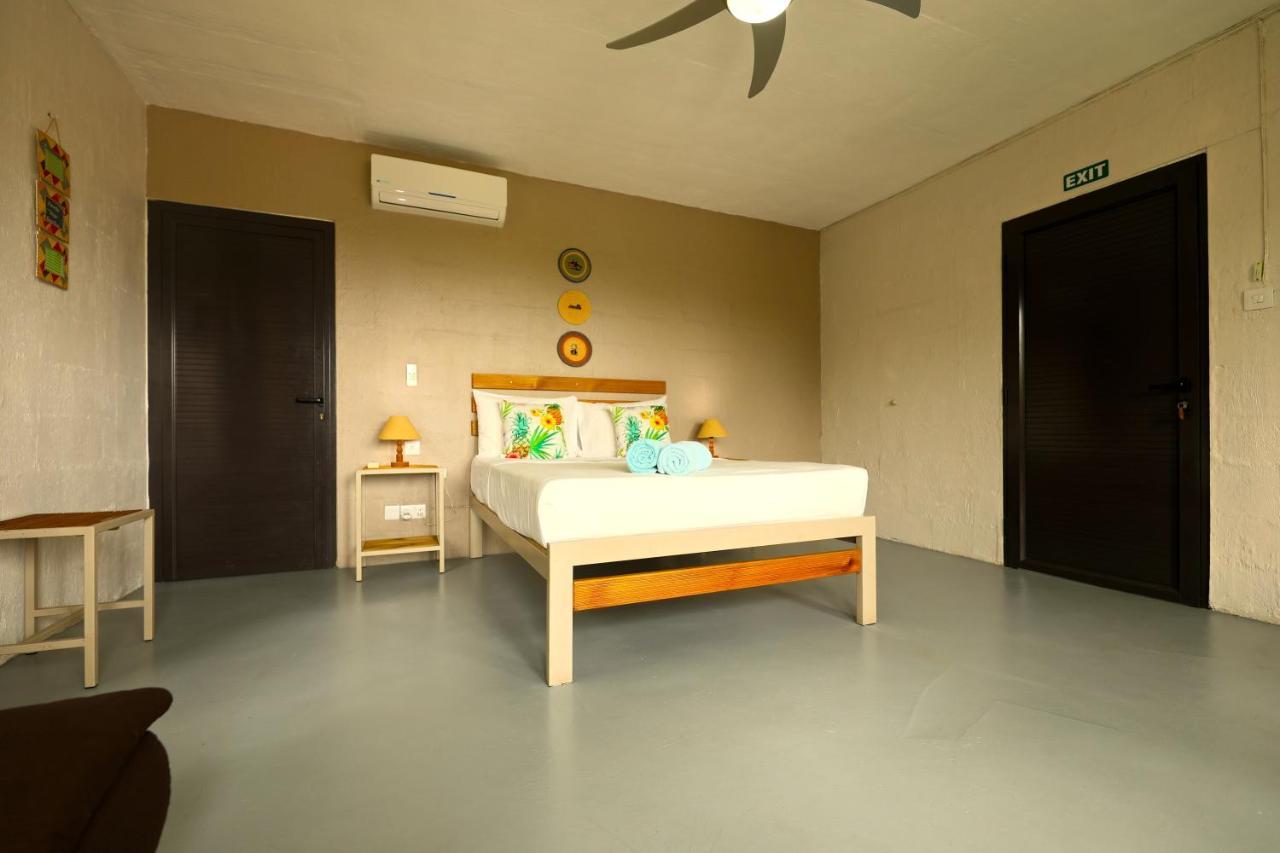Evazion Hotel Grand River South East Екстериор снимка